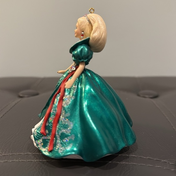 * Vintage * Hallmark | Keepsake Collector Series Ornament- 1995 - Picture 2 of 9